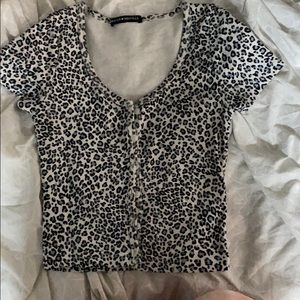 Cheetah print bottom down brandy tee